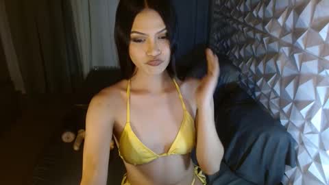 Snapshot of brownsausageroberta chatting on 7, 1, 2025 Roberta GODDESS OF PLEASURE AND SEXUALDESIRE online show from 7, 1, 2025