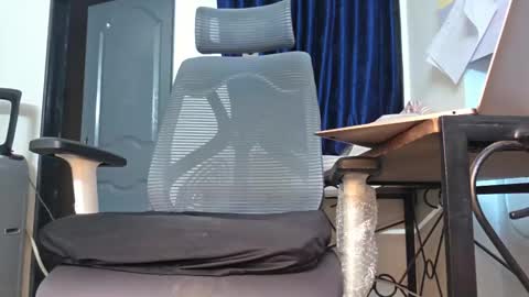 Snapshot of brownuncut3019 chatting on 18, 3, 2026 brownuncut3019 online show from 18, 3, 2026