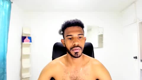 bruce_1111 online show from 23, 9, 2025