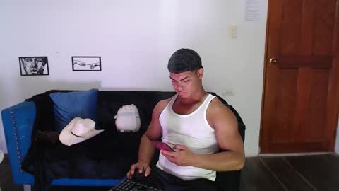 Snapshot of brucestroud chatting on 7, 1, 2026 brucestroud online show from 7, 1, 2026