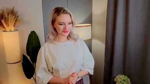 Snapshot of brunaalcorn chatting on 30, 11, 2025 Doris online show from 30, 11, 2025