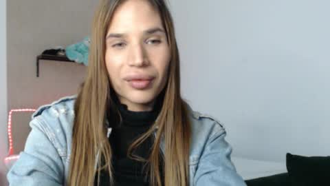 Snapshot of brunettesurprise chatting on 8, 1, 2026 Luna online show from 8, 1, 2026