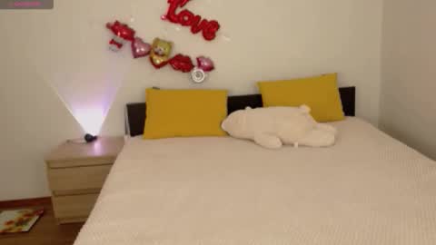 Snapshot of brunettgirl_ chatting on 23, 11, 2025 Ellis online show from 23, 11, 2025