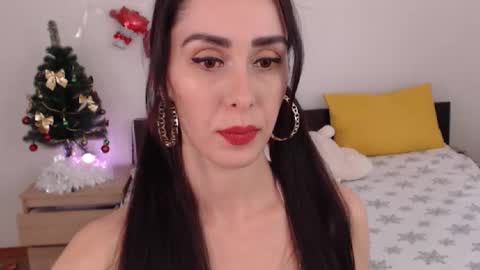 Snapshot of brunettgirl_ chatting on 17, 12, 2025 Ellis online show from 17, 12, 2025