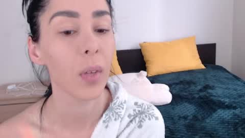 Snapshot of brunettgirl_ chatting on 13, 4, 2026 Ellis online show from 13, 4, 2026