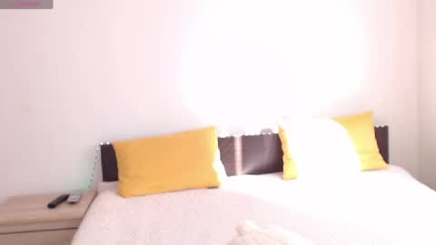 Snapshot of brunettgirl_ chatting on 22, 4, 2026 Ellis online show from 22, 4, 2026