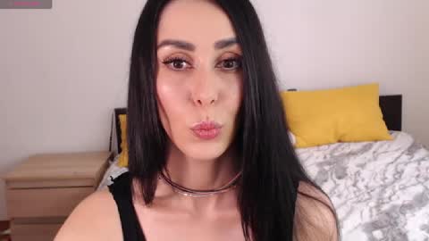 Snapshot of brunettgirl_ chatting on 20, 5, 2026 Ellis online show from 20, 5, 2026