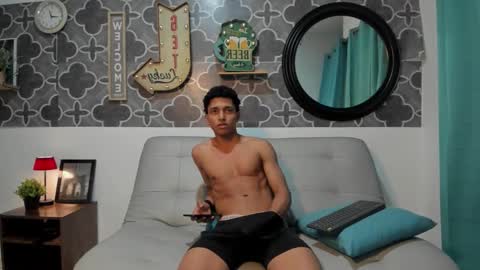 Snapshot of bruno_snow chatting on 6, 3, 2026 bruno_snow online show from 6, 3, 2026