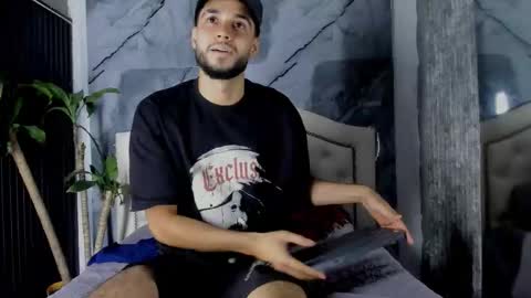 Snapshot of bry_dalton chatting on 15, 11, 2025 Bry Dalton online show from 15, 11, 2025