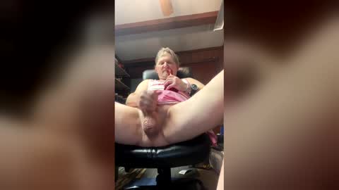 Snapshot of bshomey chatting on 5, 12, 2025 bshomey online show from 5, 12, 2025