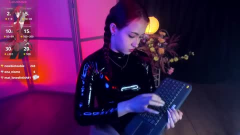 Snapshot of bubblewhite_ chatting on 22, 2, 2025 BubbleJereth online show from 22, 2, 2025