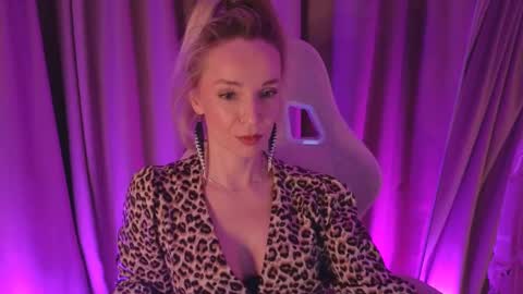 Snapshot of bubbling_crush chatting on 28, 2, 2025 bubbling_crush online show from 28, 2, 2025