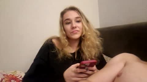 Couple for enjoy online show from 10, 1, 2026