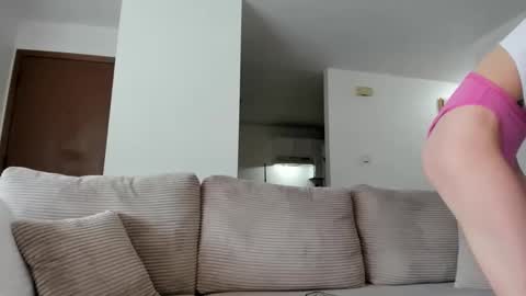 Snapshot of buffybarloe chatting on 10, 10, 2025 Buffy online show from 10, 10, 2025