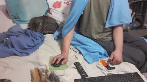 Snapshot of bufu21 chatting on 2, 2, 2025 bufu21 online show from 2, 2, 2025