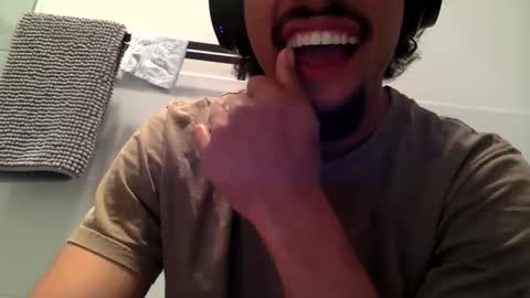 Snapshot of bulaboy27 chatting on 17, 11, 2025 meaty man online show from 17, 11, 2025