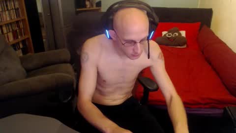 Snapshot of bunnydollstellas_toy chatting on 10, 11, 2025 Gnther online show from 10, 11, 2025