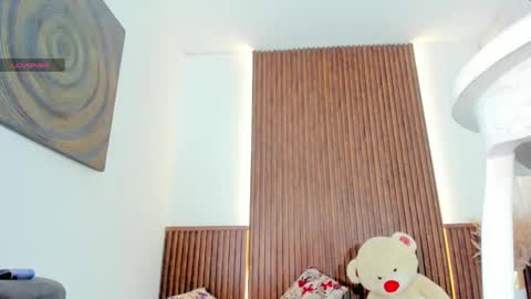 Angela Santini online show from 19, 9, 2025