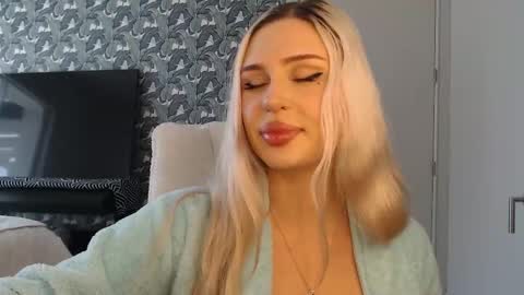 Snapshot of bunnykhalessi chatting on 6, 3, 2026 OnlyFans BunnyKhalessi online show from 6, 3, 2026