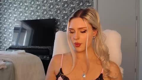 Snapshot of bunnykhalessi chatting on 19, 3, 2026 OnlyFans BunnyKhalessi online show from 19, 3, 2026