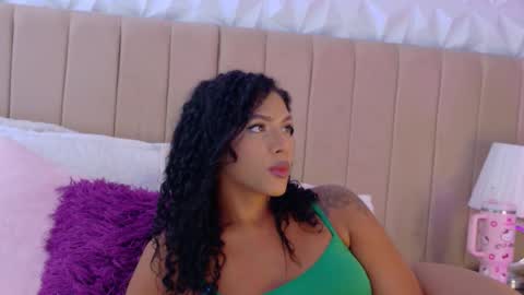 Snapshot of bunnynicolle chatting on 18, 3, 2026 ONLYFANS online show from 18, 3, 2026