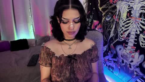 Snapshot of bunnypeachyy chatting on 3, 1, 2025 online show from 3, 1, 2025