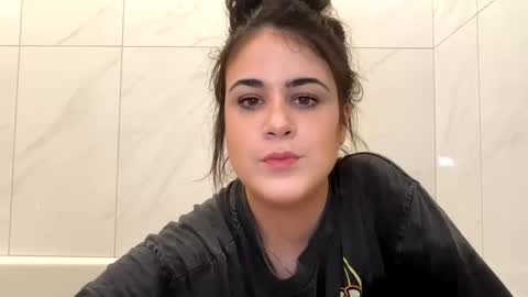 Cassie online show from 19, 12, 2025