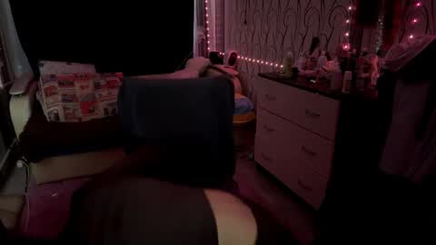 Snapshot of bunnytrussel chatting on 15, 5, 2026 Bella online show from 15, 5, 2026