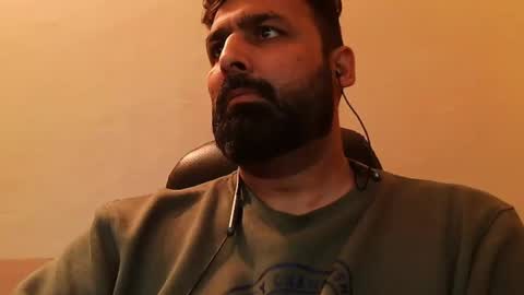 Snapshot of burlymonster chatting on 12, 1, 2025 Hairy Arabian online show from 12, 1, 2025
