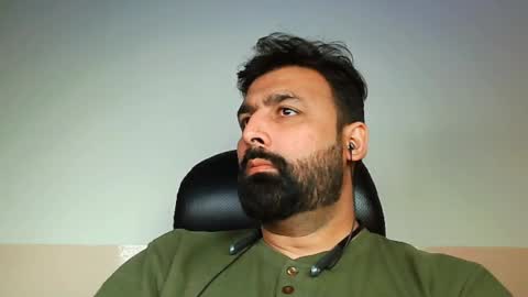 Snapshot of burlymonster chatting on 4, 2, 2025 Hairy Arabian online show from 4, 2, 2025