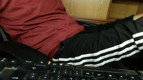 Snapshot of burlymonster chatting on 8, 9, 2025 Hairy Arabian online show from 8, 9, 2025