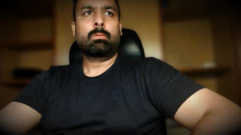 Snapshot of burlymonster chatting on 6, 10, 2025 Hairy Arabian online show from 6, 10, 2025