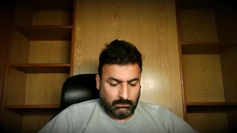 Snapshot of burlymonster chatting on 14, 11, 2025 Hairy Arabian online show from 14, 11, 2025