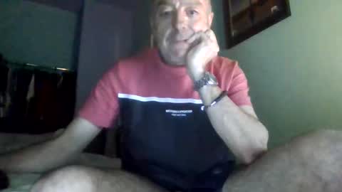 burnleyguy1977 online show from 7, 6, 2026