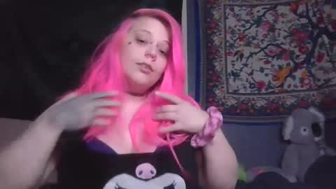 Snapshot of burnthemail chatting on 7, 2, 2025 lilly online show from 7, 2, 2025