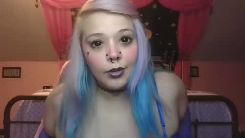 Snapshot of burnthemail chatting on 5, 10, 2025 lilly online show from 5, 10, 2025