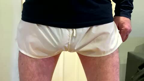 bushlover100740 online show from 3, 2, 2026