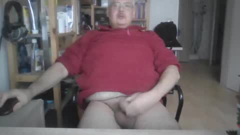 Snapshot of busibaer666 chatting on 17, 12, 2024 busi online show from 17, 12, 2024