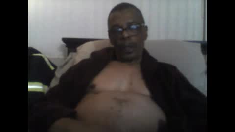 Busturgutzgd1 online show from 13, 12, 2024