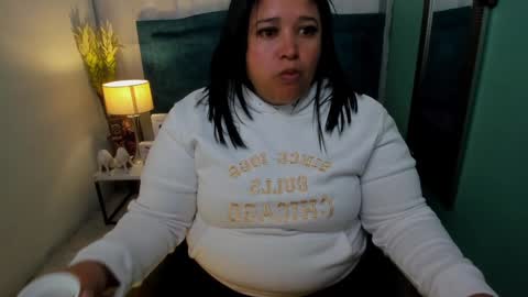 busty juicy online show from 24, 1, 2025