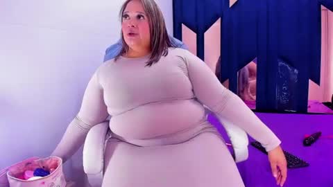 busty juicyy online show from 15, 6, 2026