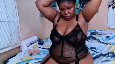 BUSTYQUEENB online show from 18, 3, 2026