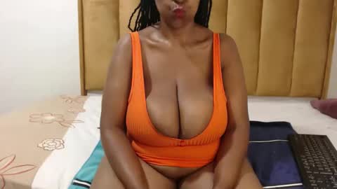 Snapshot of bustytessa37 chatting on 5, 2, 2026 bustytessa37 online show from 5, 2, 2026