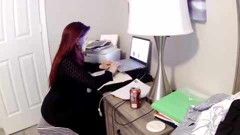 busybee83 online show from 18, 11, 2025