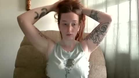 Snapshot of butcherbaby92 chatting on 4, 11, 2025 butcherbaby online show from 4, 11, 2025