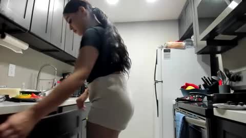 butter_pecanxoxo online show from 13, 9, 2025