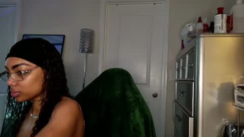 butterfly booty online show from 15, 5, 2026