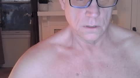 Snapshot of buttnakedfun954737 chatting on 4, 12, 2024 Miles online show from 4, 12, 2024