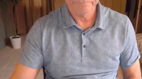 Snapshot of buttnakedfun954737 chatting on 6, 1, 2025 Miles online show from 6, 1, 2025