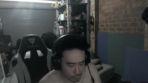 buzzzzzzz01 online show from 24, 9, 2025